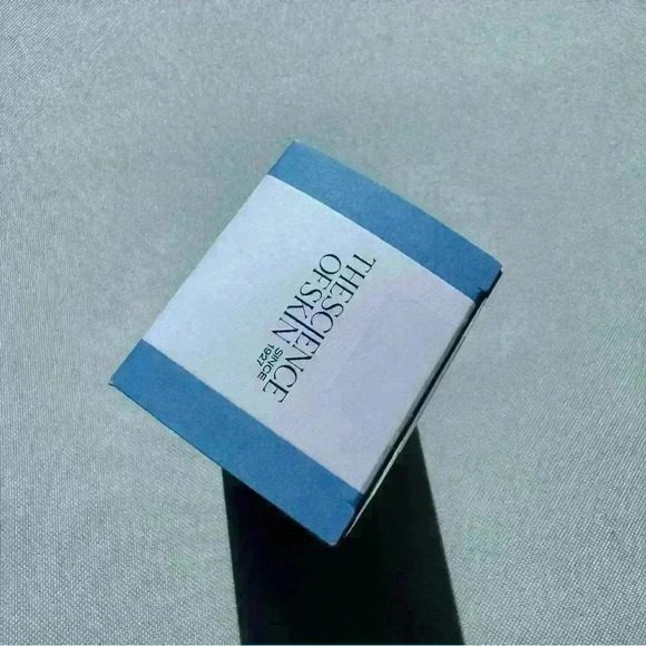 NWT Erno Laszlo Phelityl Reviving Essence Skincare - Picture 7 of 7